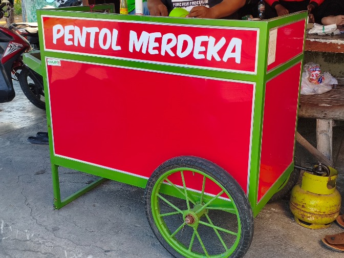 Banner Pentol Merdeka